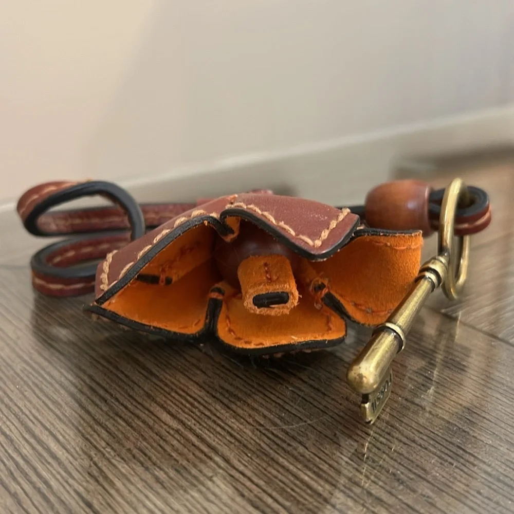 Fossil Flower & Brass Key Replacement Strap Key Charm Purse Keychain Fob Hangtag - Picture 11 of 13